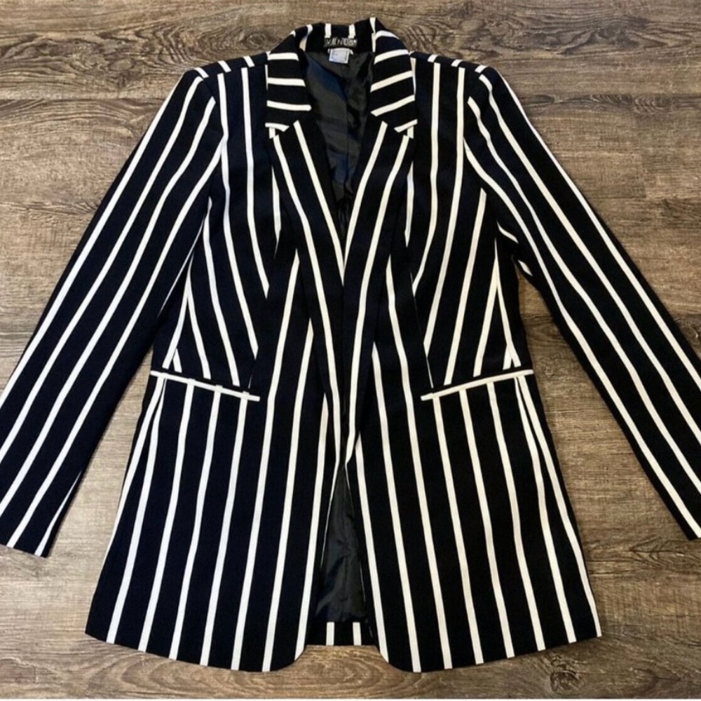 VENUS Black and White Tailored Blazer with Notched Lapels